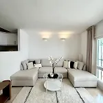 Elegant Close To The Апартаменты
