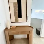 Апартаменты Elegant Close To The